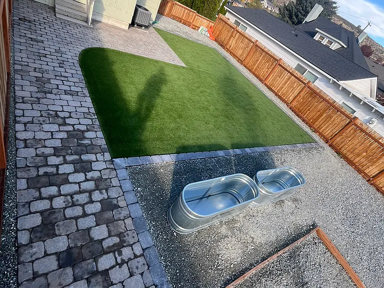 220 E Chelan Ave — Photo 16