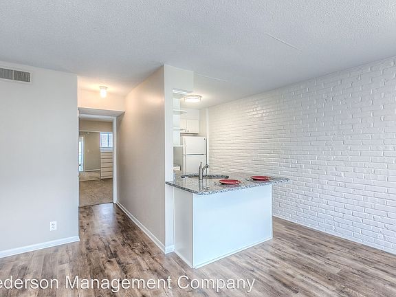 5th image of 4414 Jarboe St APT 9