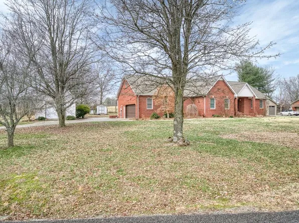 3516 S Pointe Rd, Cookeville, TN 38506