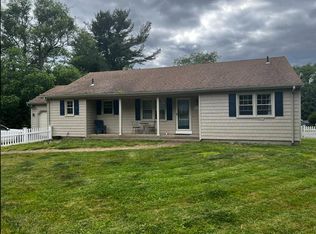 5 Billings St, Pawcatuck, CT 06379