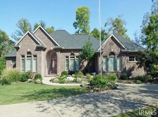 126 Lakewood Dr, Vincennes, IN 47591