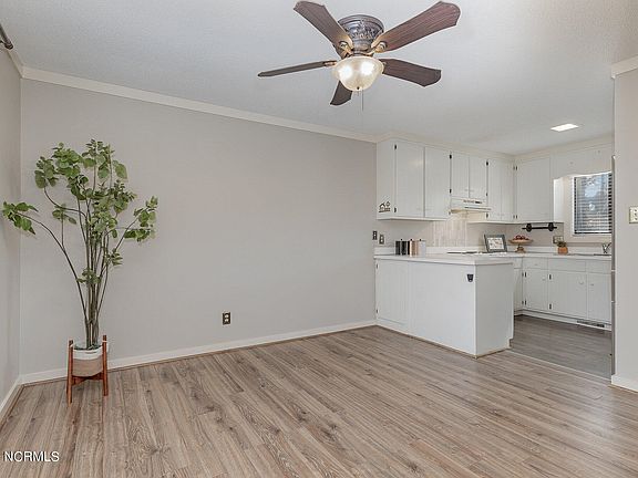 5th image of 1448 Brookmeade Court