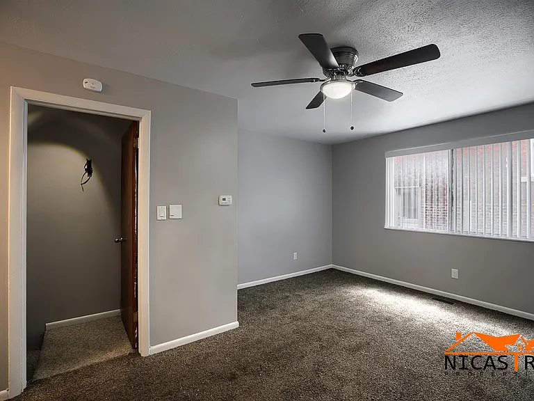 215 E Lane Ave #D — Photo 25