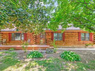 871 Lake Holiday Dr, Sandwich, IL 60548