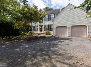 8259 Green Ice Dr, Pasadena, MD 21122