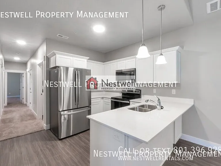 753 N Favreau Ln #U301 — Photo 1