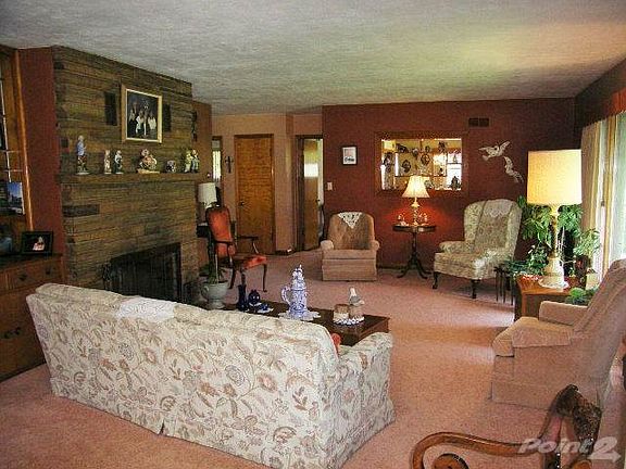 Grand Size Living Room