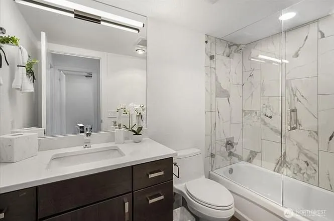 9805 Avondale Rd NE #L137 — Photo 3