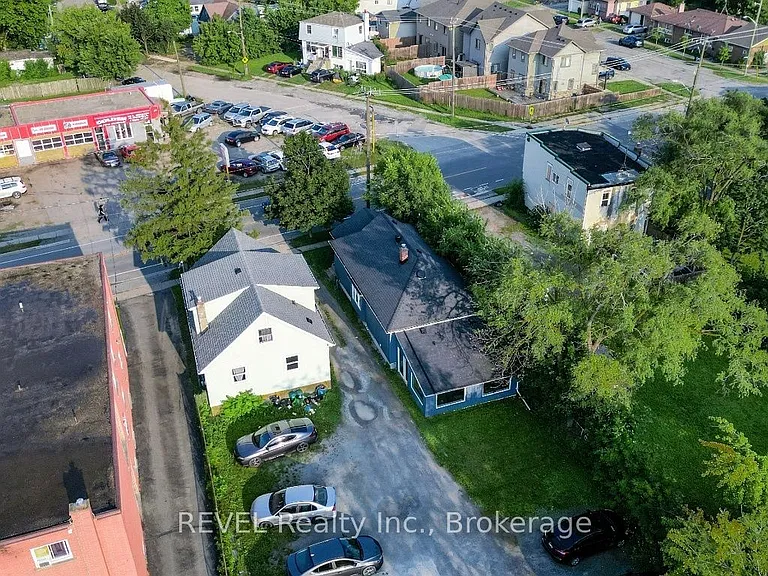 50 Pelham Rd — Photo 35