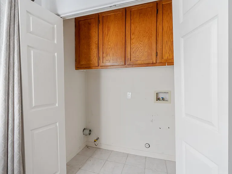 3911 Prospect Ave — Photo 13