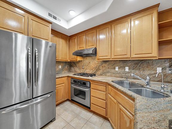 3rd image of 2508 Heron Ct