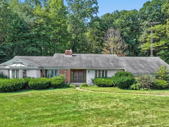 7855 Comanche Trl, Temperance, MI 48182