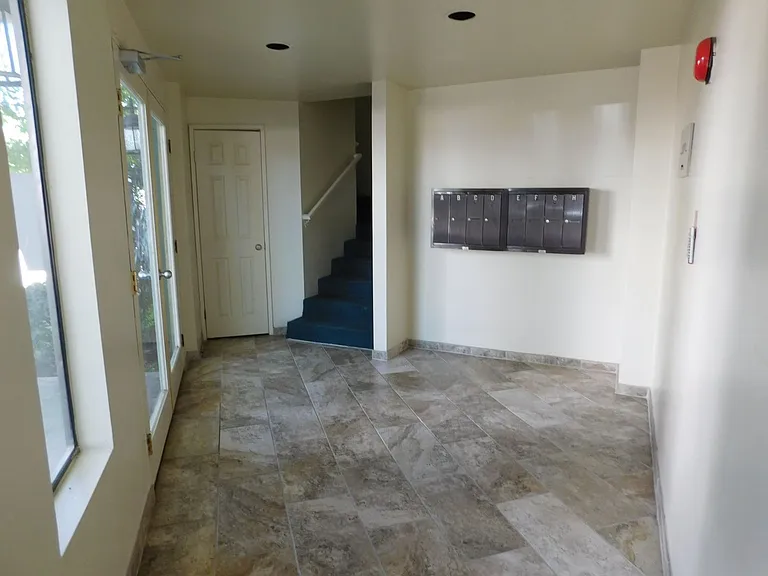 1441 N Edison Blvd — Photo 15