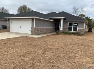 5208 Peach Dr, Pace, FL 32571