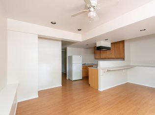 1129 W Addison St #GDN, Chicago, IL 60613