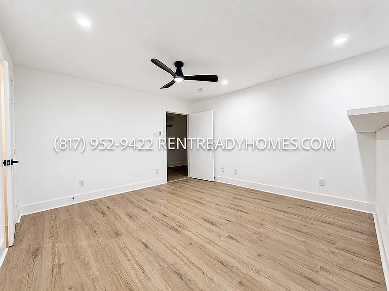 1510 W Jefferson Blvd #207 — Photo 6