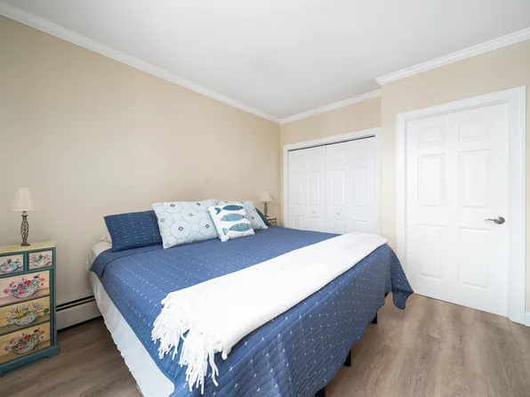 201 Shearwater Ct West image 8 of 29