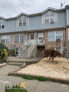 174 Pond Way, Staten Island, NY, 10303