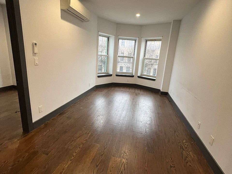 1st image of 2109 Regent Pl #3