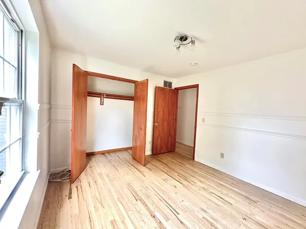 47 Jewett Avenue image 12 of 25