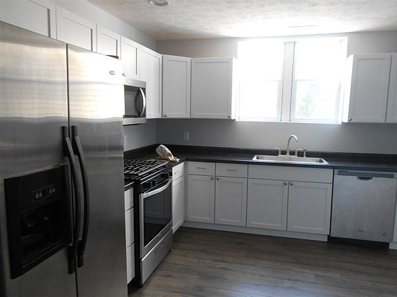 3rd image of 309 E Logan St