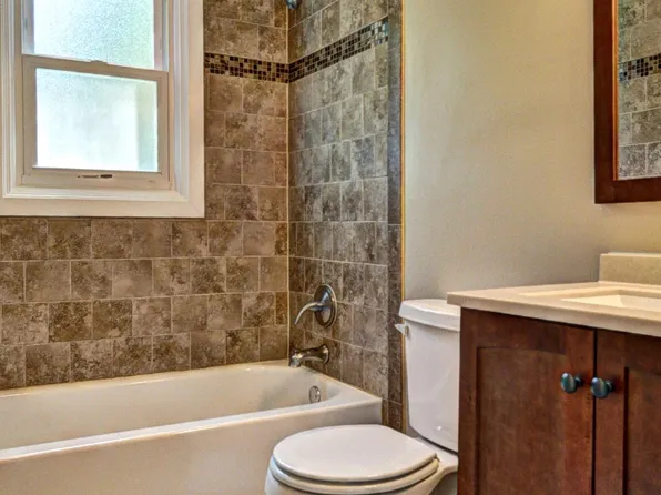 23 Eastmoreland Dr, Hampton, VA 23669
