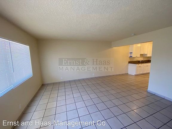 3rd image of 1440 Elm Ave APT 2