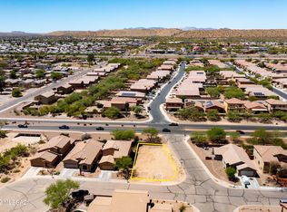 2071 N Avenida Tabica, Green Valley, AZ 85614