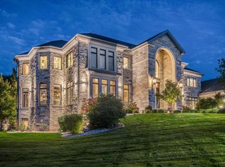 9809 Trappers Trail, Middleton, WI 53562