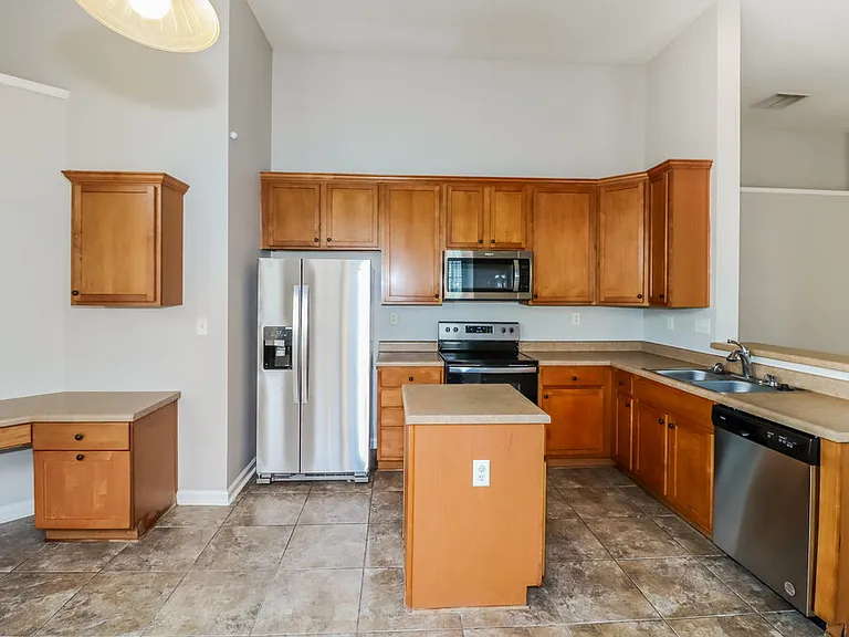 7575 Glen Creek Ln — Photo 9