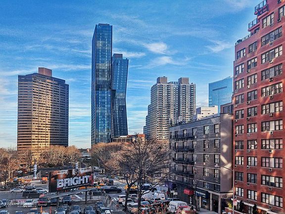 5th image of 225 E 36th St APT 4K