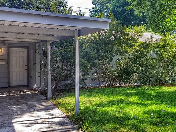 2nd image of 2209 Hillshire Dr