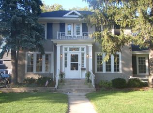 217 E Union Ave, Wheaton, IL 60187