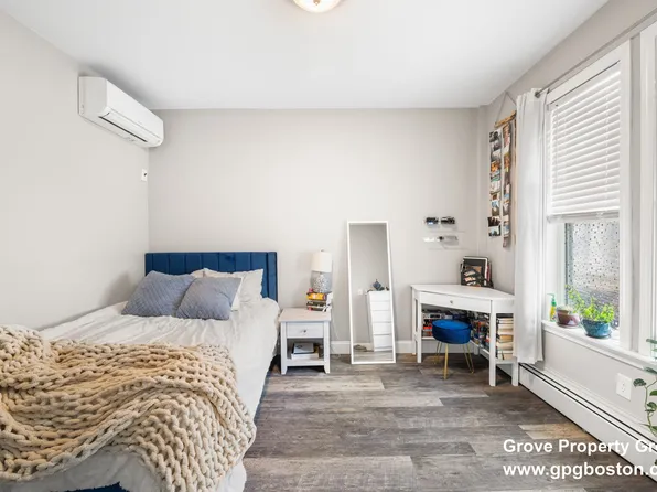 3 Colebrook St, South Boston, MA 02127