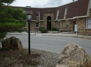 25 Charles St APT 3B, Hanover, PA 17331