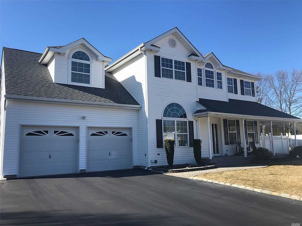 1st image of 16 Parkland Ct