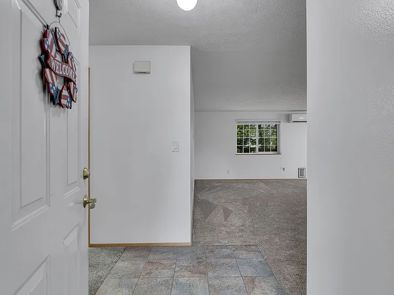 8011 116th St E — Photo 3
