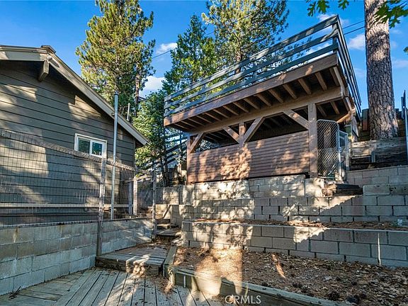 4th image of 32061 Pine Cone Dr