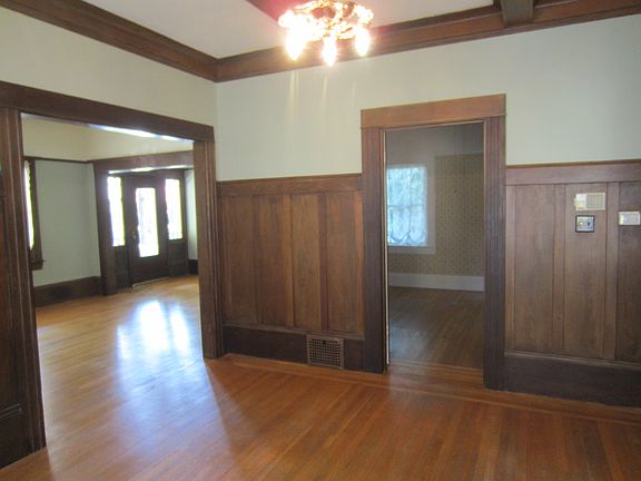 4th image of 812 28th St