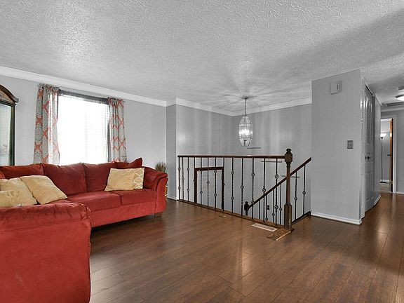 5th image of 3172 Earlington Ln