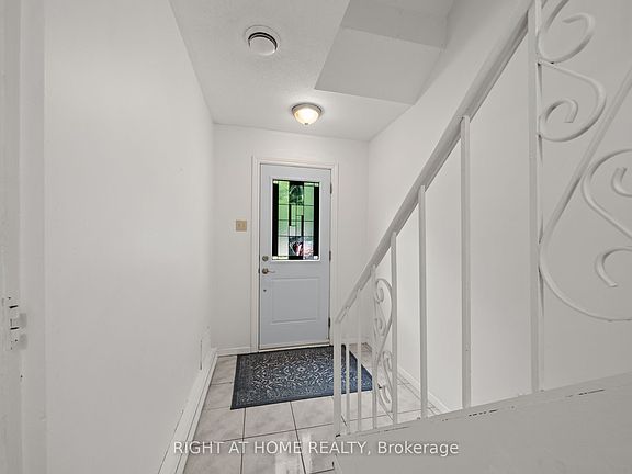 2nd image of 9 Marco Ln