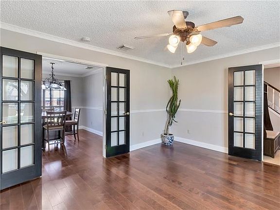 4th image of 615 Mission Hills Dr