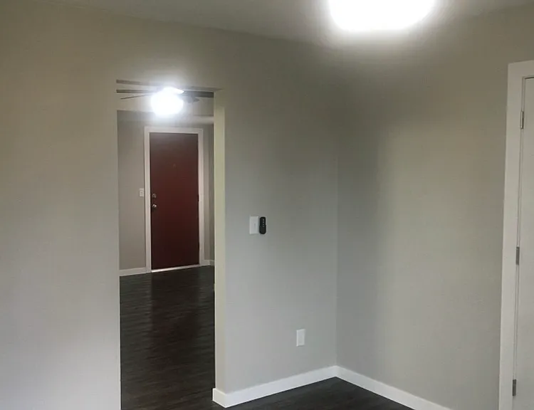 1215 Sylvan St #11 — Photo 10