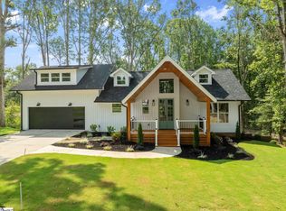 211 Gerald Dr, Simpsonville, SC 29681