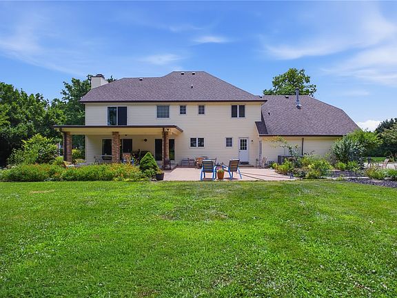 4th image of 1 Deerfield Ln