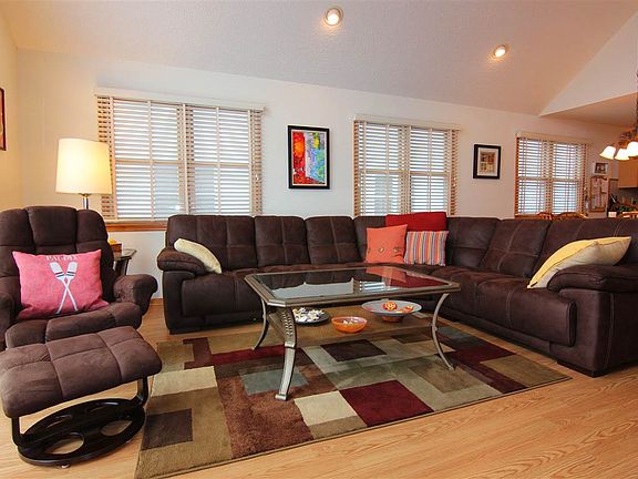 3rd image of 233 39th St #West