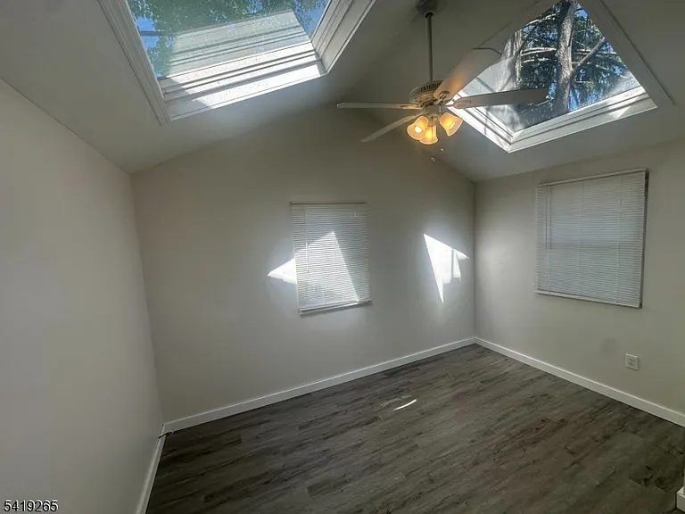 273 W Mount Pleasant Ave — Photo 13