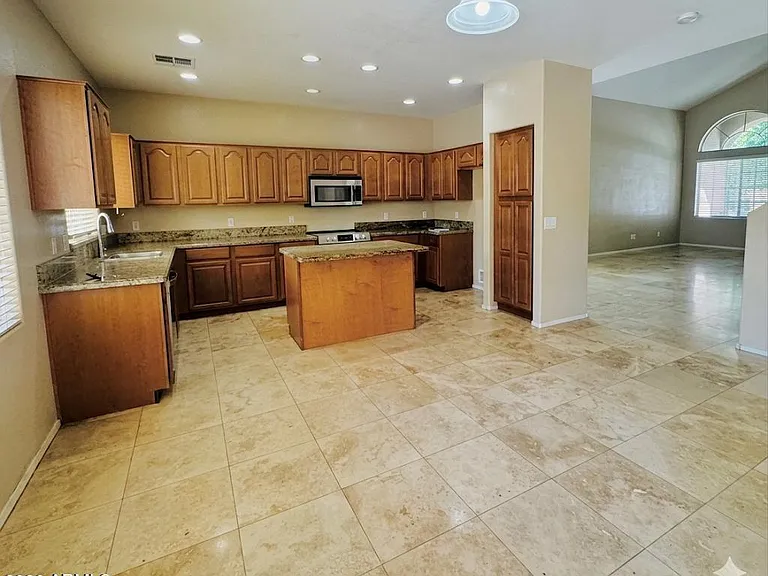 26803 N 21st Dr — Photo 3