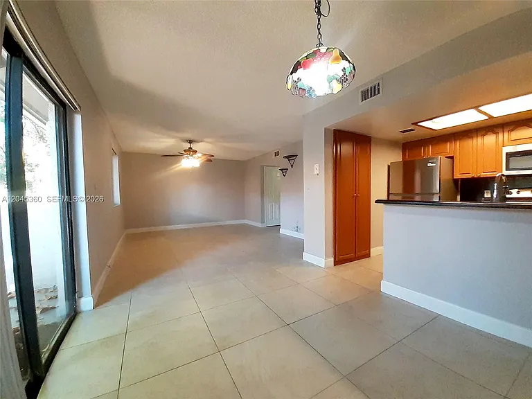 8407 Coral Lake Mnr #8407 — Photo 6