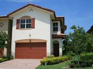118 W Prive Cir W, Delray Beach, FL 33445